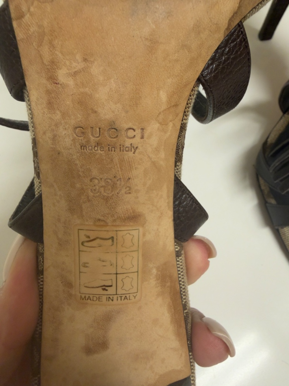 Gucci Brown GG Canvas and Leather Open Toe Bamboo Tassel Sandal Size 38 1/2 - Picture 9 of 14